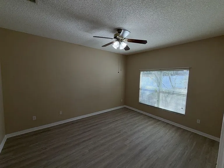 5812 Stafford Springs Trl — Photo 12