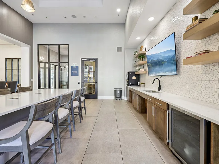 Luxia Craig Ranch — Photo 31