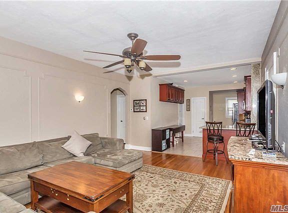 4th image of 363 Starke Ave