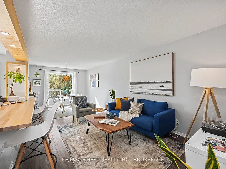 1256 Brackenwood Cres — Photo 10
