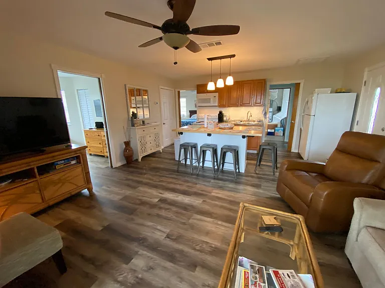 5802 Monterey Ave — Photo 3