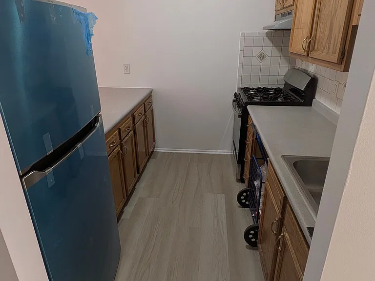 2103 Dean St #1 — Photo 4