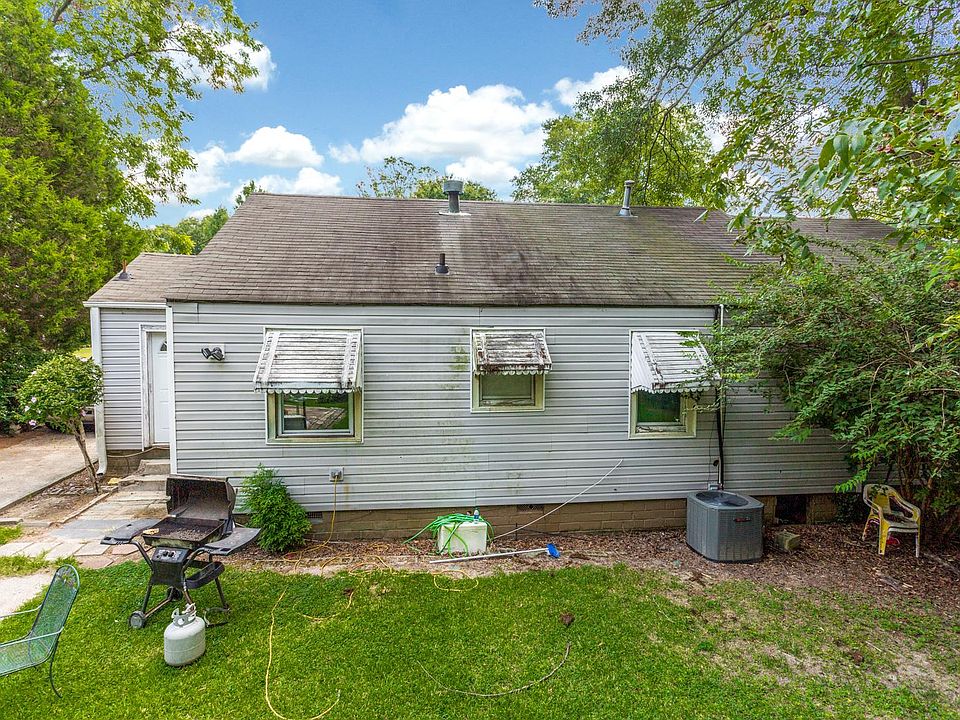 1st image of 5051 Maple Dr