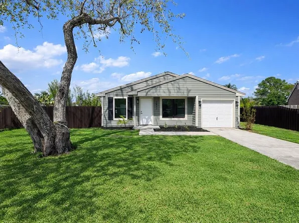 3832 Pebble Ct, Palm Harbor, FL 34684