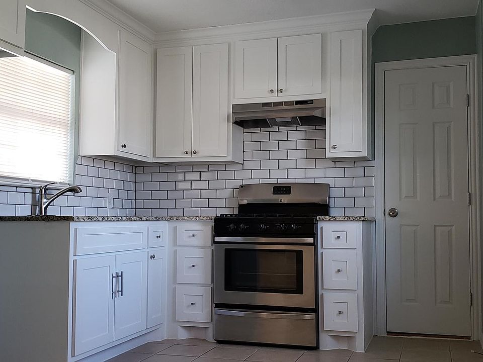 2nd image of 2052 Sunnybrook Ln