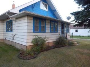 10 Perkins St, McGregor, ND 58755