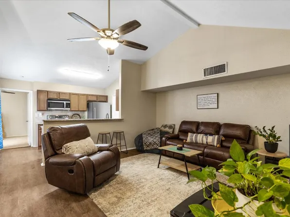 7105 Pineberry Rd, Dallas, TX 75249