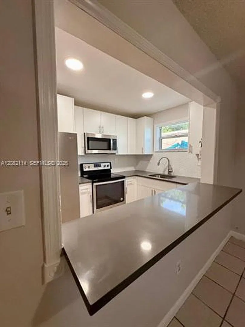 2433 SW 11th St th 2433, Miami, FL 33135 — Photo 1