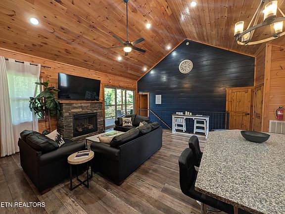 5th image of 714 Old Ridge Rd
