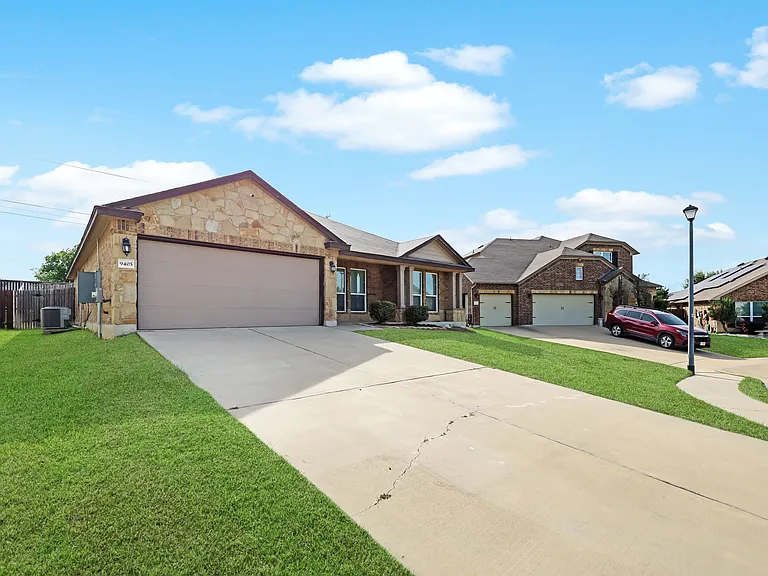 9405 Glynhill Ct — Photo 3