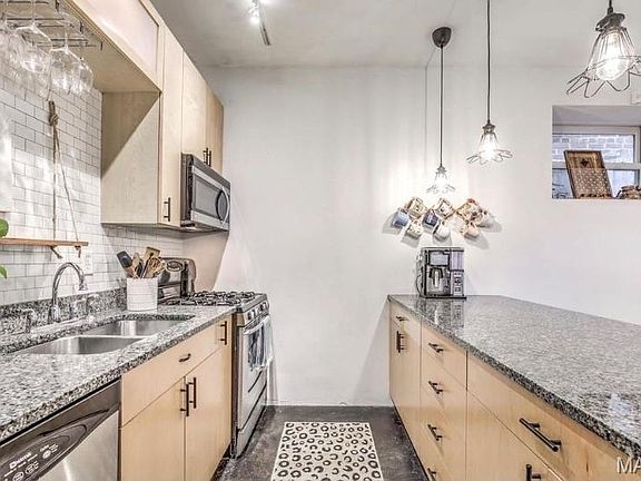 5th image of 2401 S 12th St APT 206