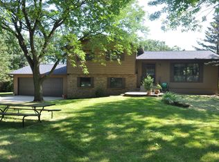 1335 Ridge Ct NE, Rochester, MN 55906