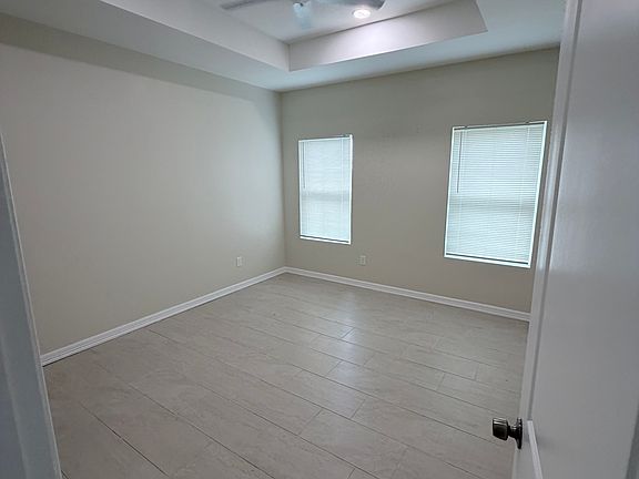 4th image of 3734 Avenida Residencial