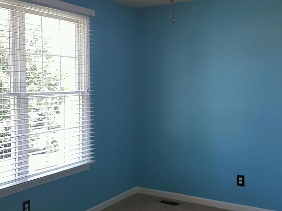 3rd image of 1212 Dahlia Ct