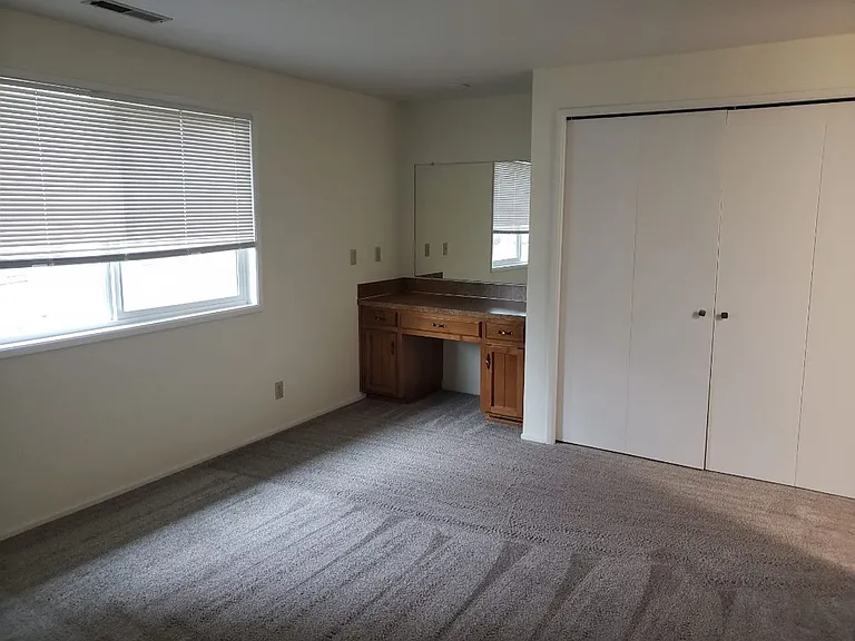 5522 Beechwood Ct S — Photo 16