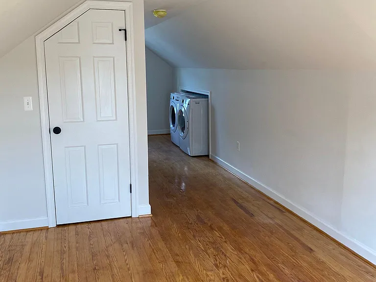 2514 S Kenwood St — Photo 18