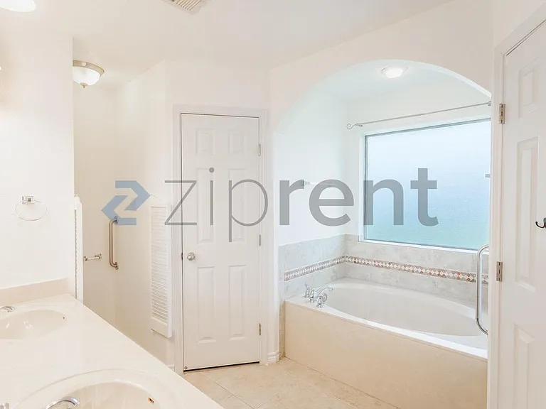 1803 Jesse Dr — Photo 10