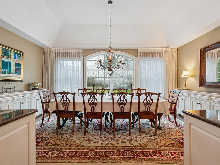 1332 Deerfield Rd — Photo 10