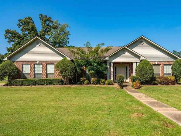 203 Merganser Trl, Hot Springs, AR 71901