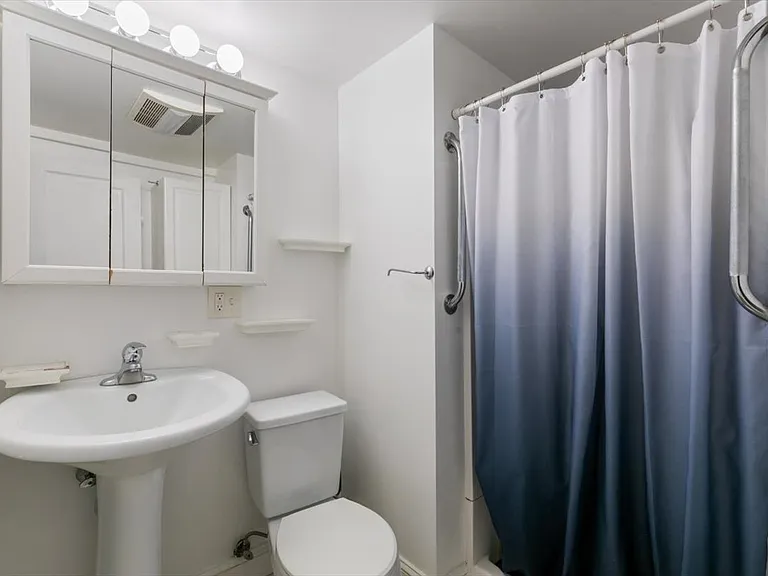 20 Claflin Rd #1A — Photo 2