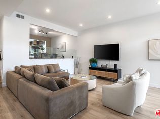 17165 Palisades Cir, Pacific Palisades, CA 90272