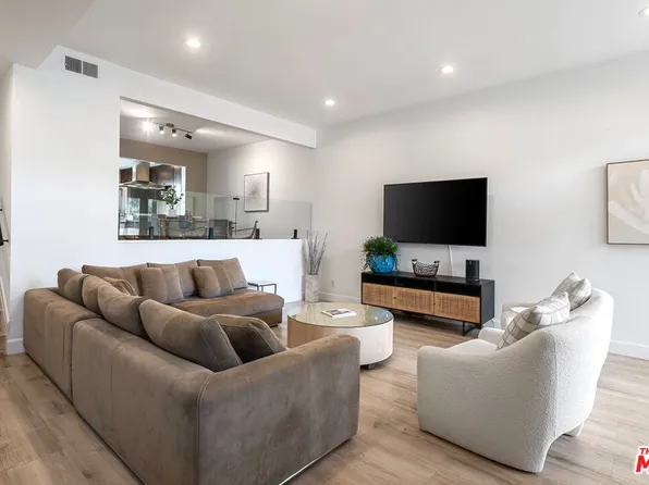 17165 Palisades Cir, Pacific Palisades, CA 90272