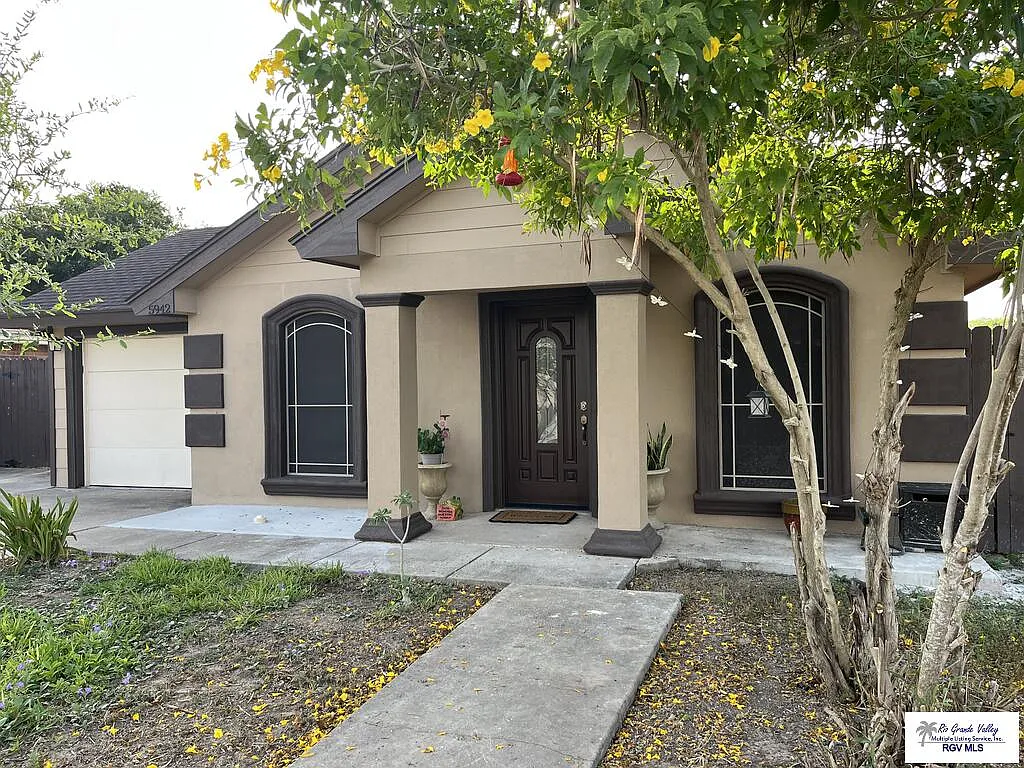 3 bed, 1.5 bath, 988 sqft, $1,600 — Photo 2