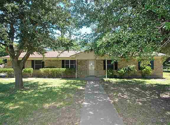 5th image of 805 Dayton Dr