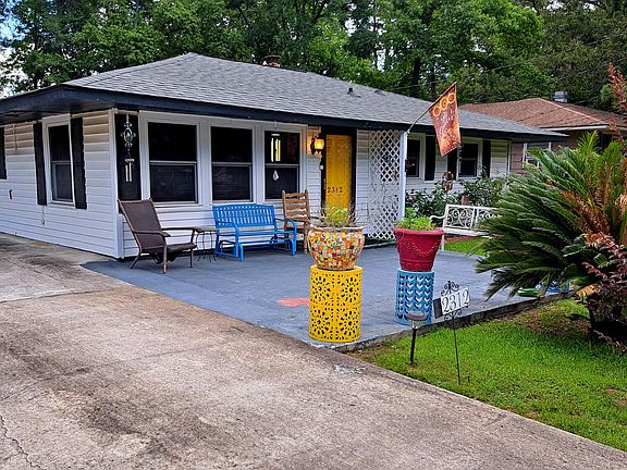 4th image of 2312 Falcon Rd
