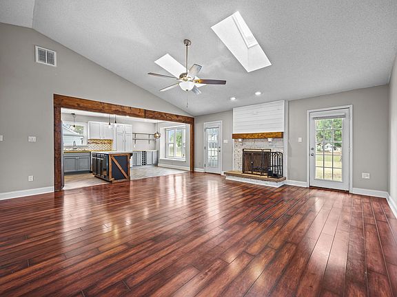 2nd image of 280 Huff Dr