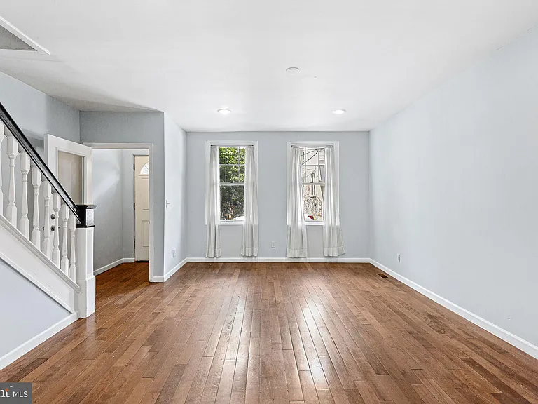 1240 Federal St — Photo 5