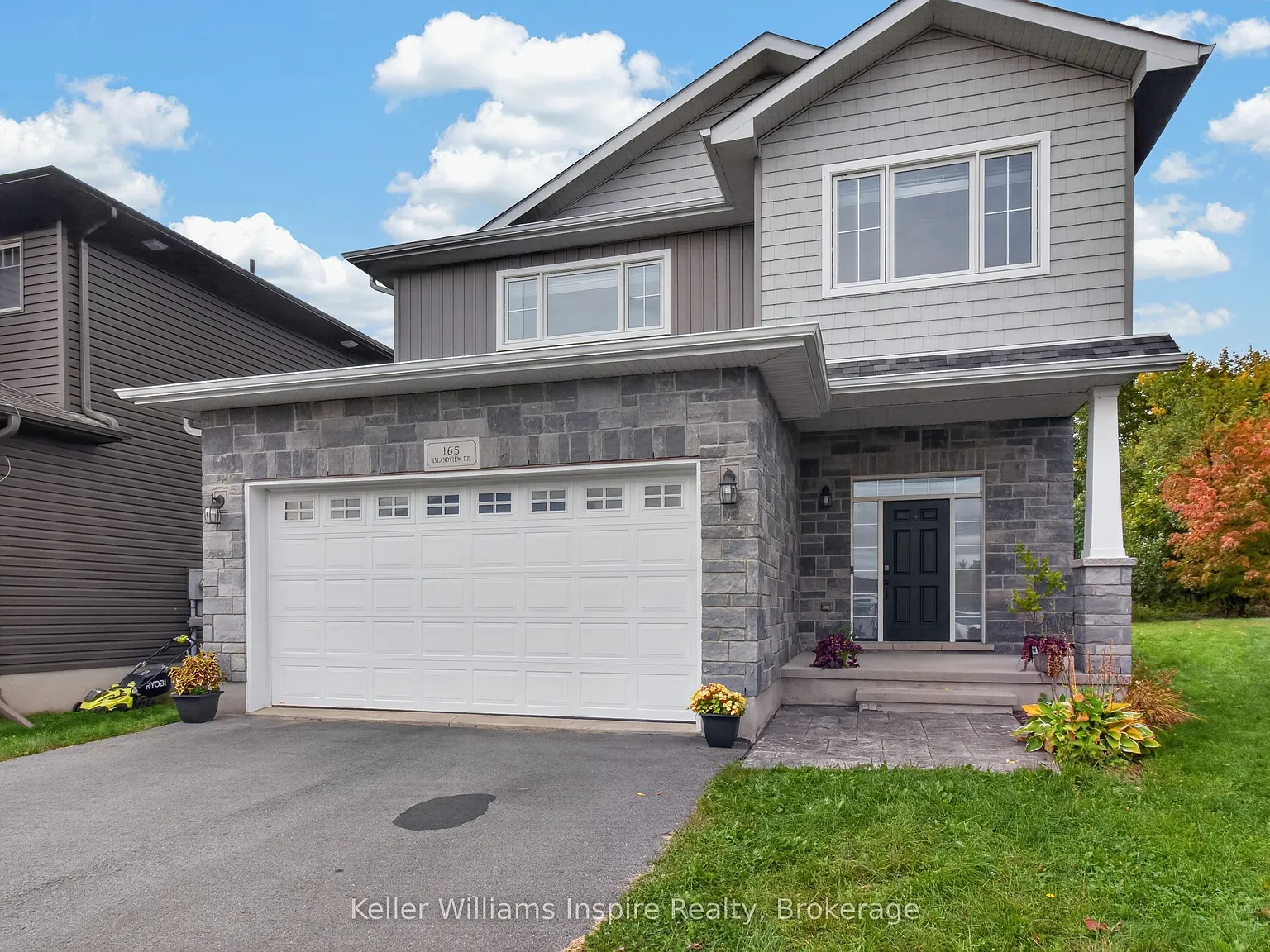 3 bed, $3,200 — Photo 2