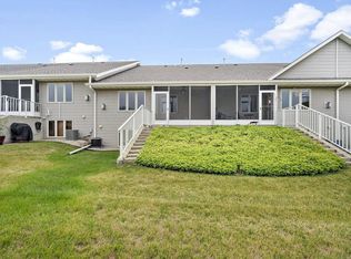 970 Oconomowoc Pkwy, Oconomowoc, WI