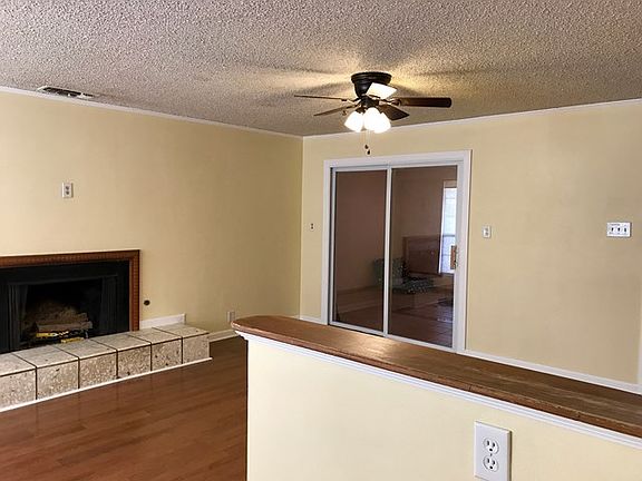 3rd image of 1502 W 19th St