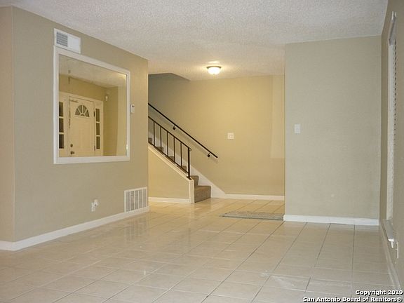 2nd image of 1304 Klondike St