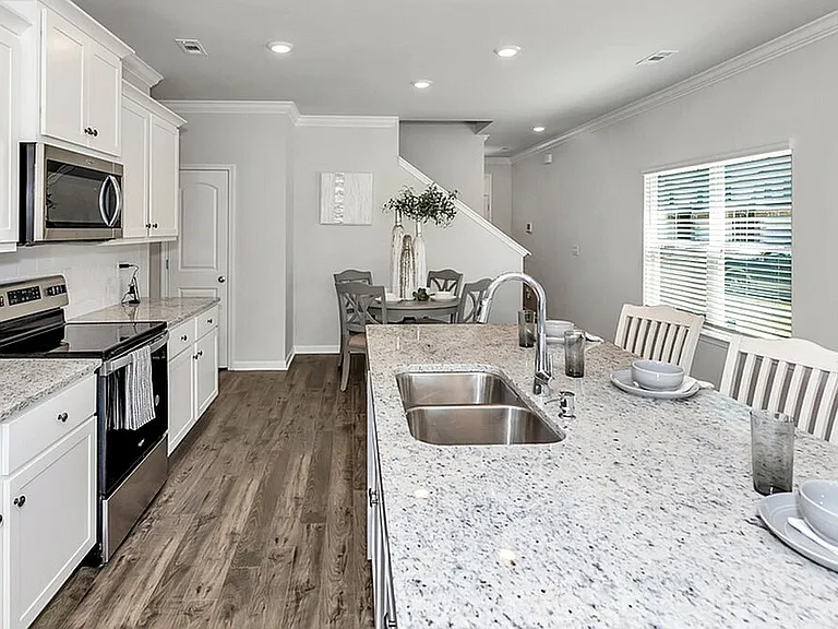 Hidden River Townhomes — Photo 8