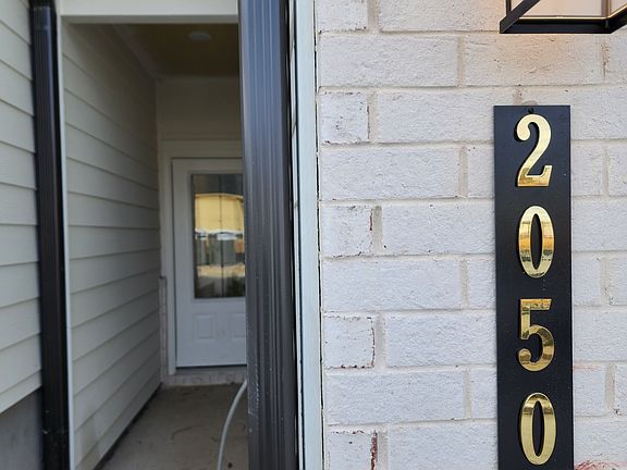 2nd image of 2050 Underwood Dr