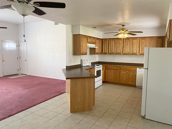 4th image of 2341 Broadmoor Dr