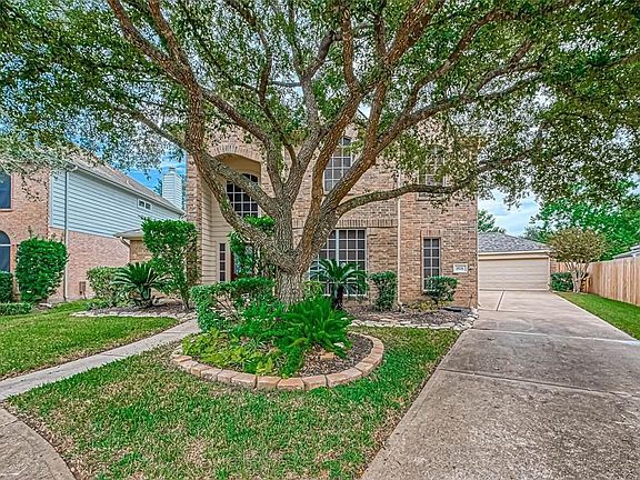 4th image of 4026 N Barnett Way