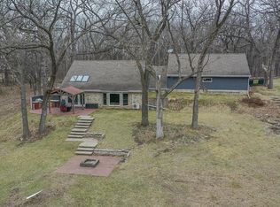 564 E Merrifield Rd, Edgerton, WI 53534