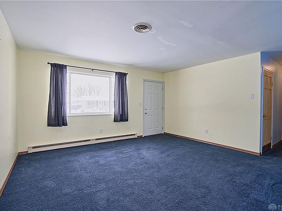 4th image of 2475 Foxchase Ct E