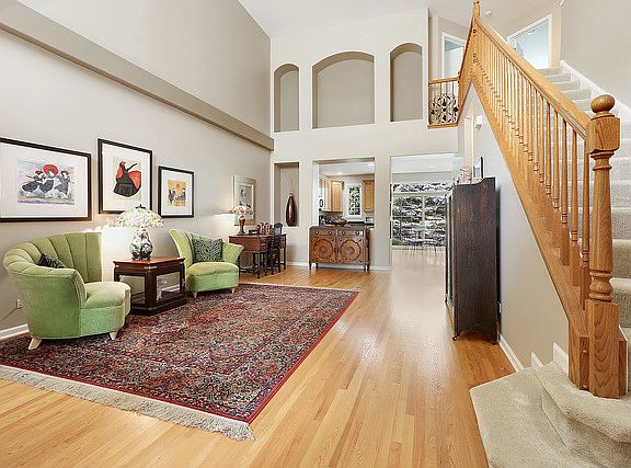 5th image of 1420 Ashbury Dr