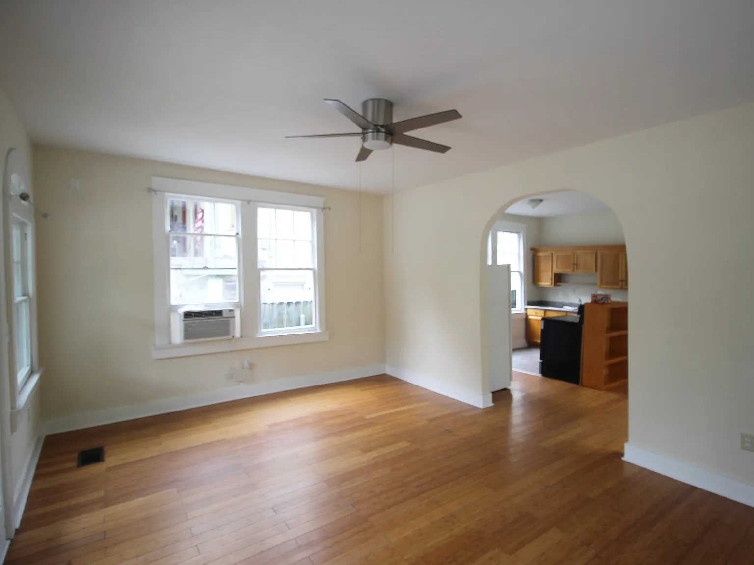 3 bed, 1450 sqft, $1,795 — Photo 3