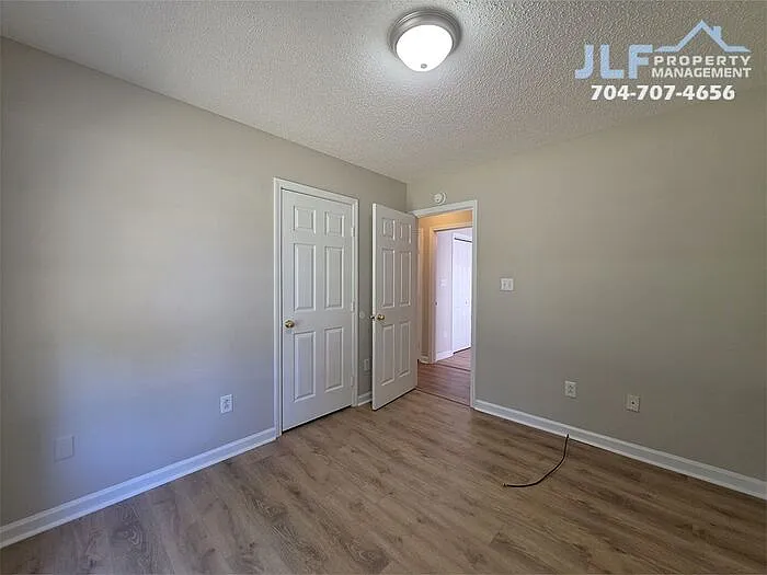 1225 Beard St — Photo 10