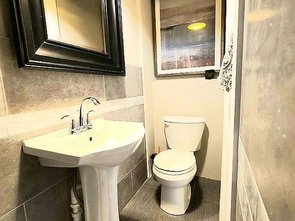 5th image of 443 E 141st St #2F