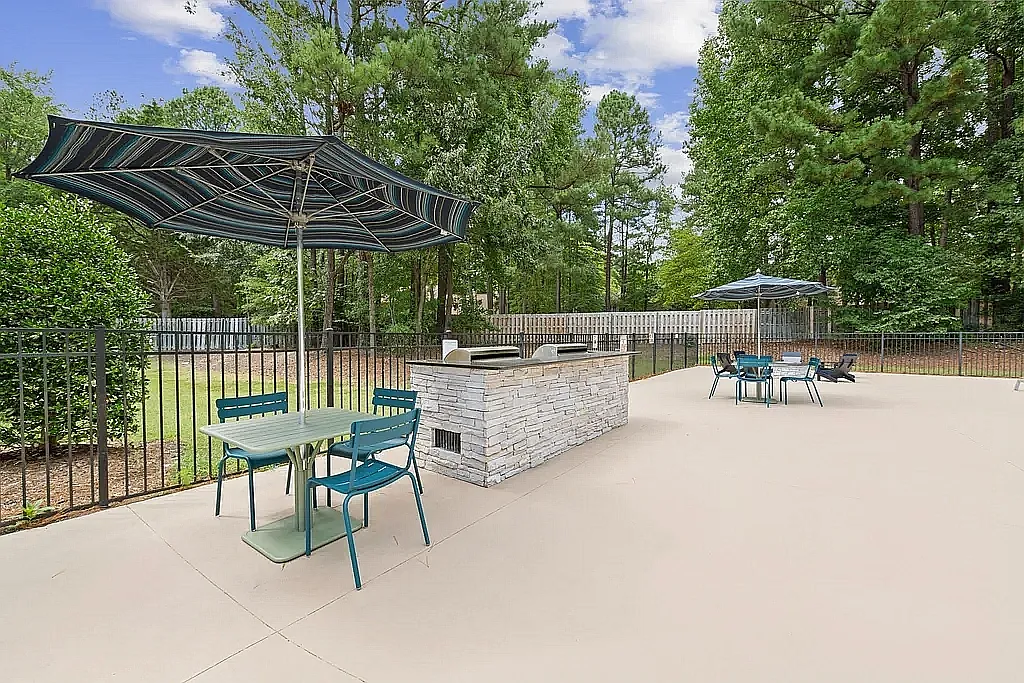The Apartments at Midtown 501 — Photo 4
