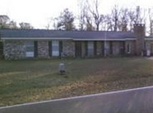 199 Westchester Dr, Picayune, MS 39466