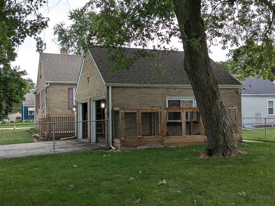 2nd image of 515 S Tanner Ave