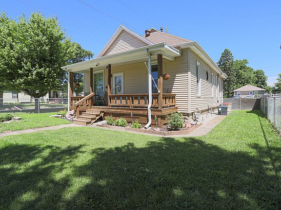 3rd image of 2830 Avenue D