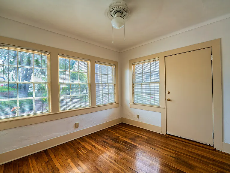 210 E 2nd St #4 — Photo 13